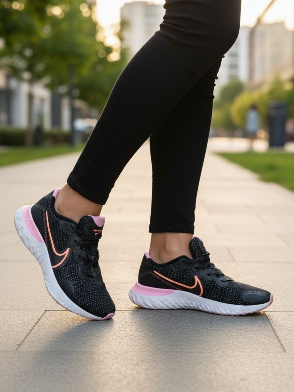 Nike Womens Renew Run CK6360-001 Black Running Shoes Sneakers Size 8.5